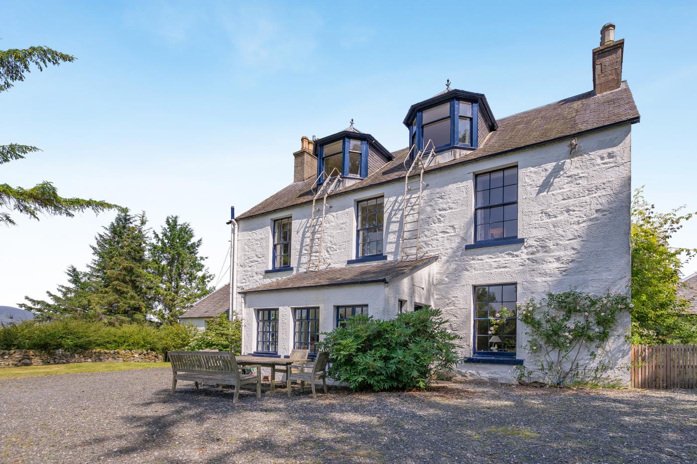 5 Bedroom Cottage in Blairgowrie