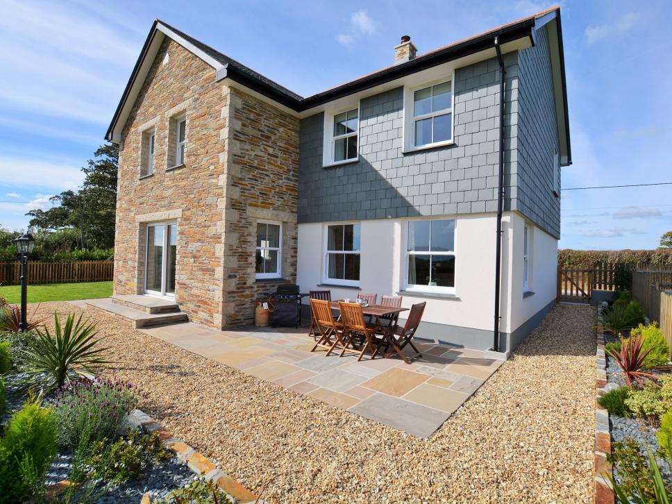Holiday cottage, Cornwall - sleeps 6
