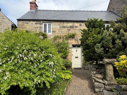 Holiday cottage, Baslow (FCH44737)