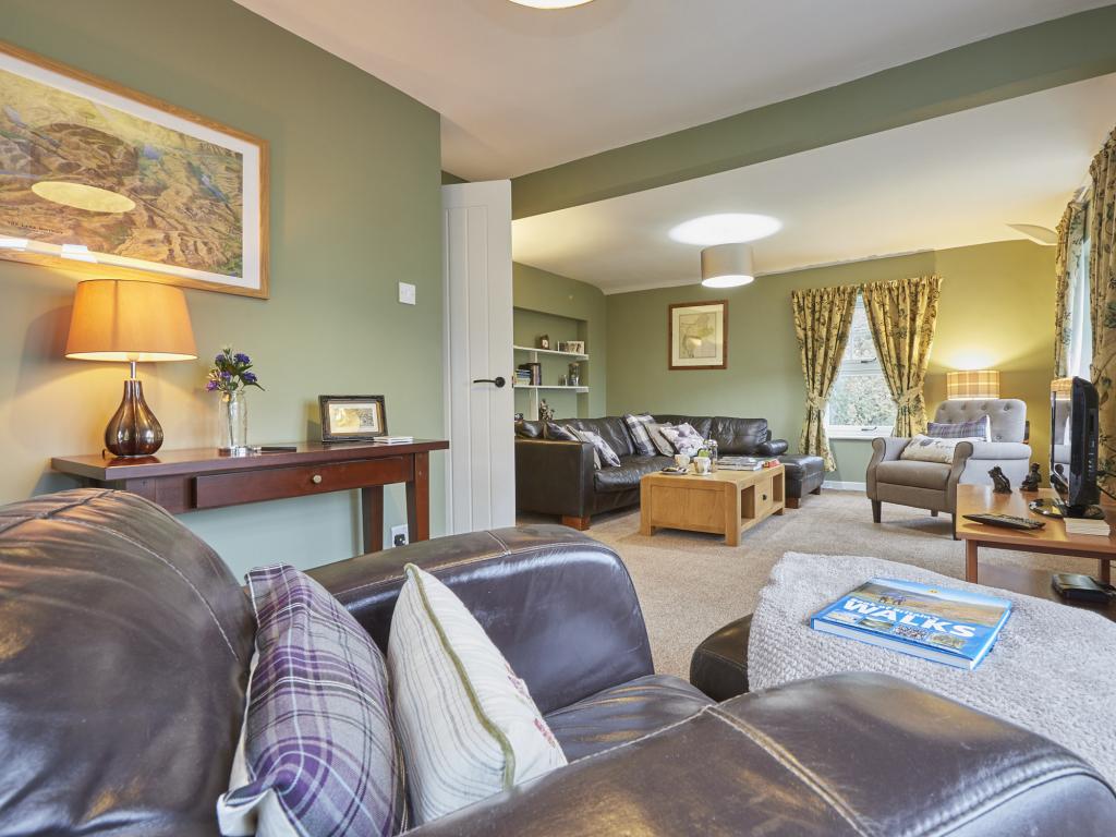 Property image 1 for HC84128