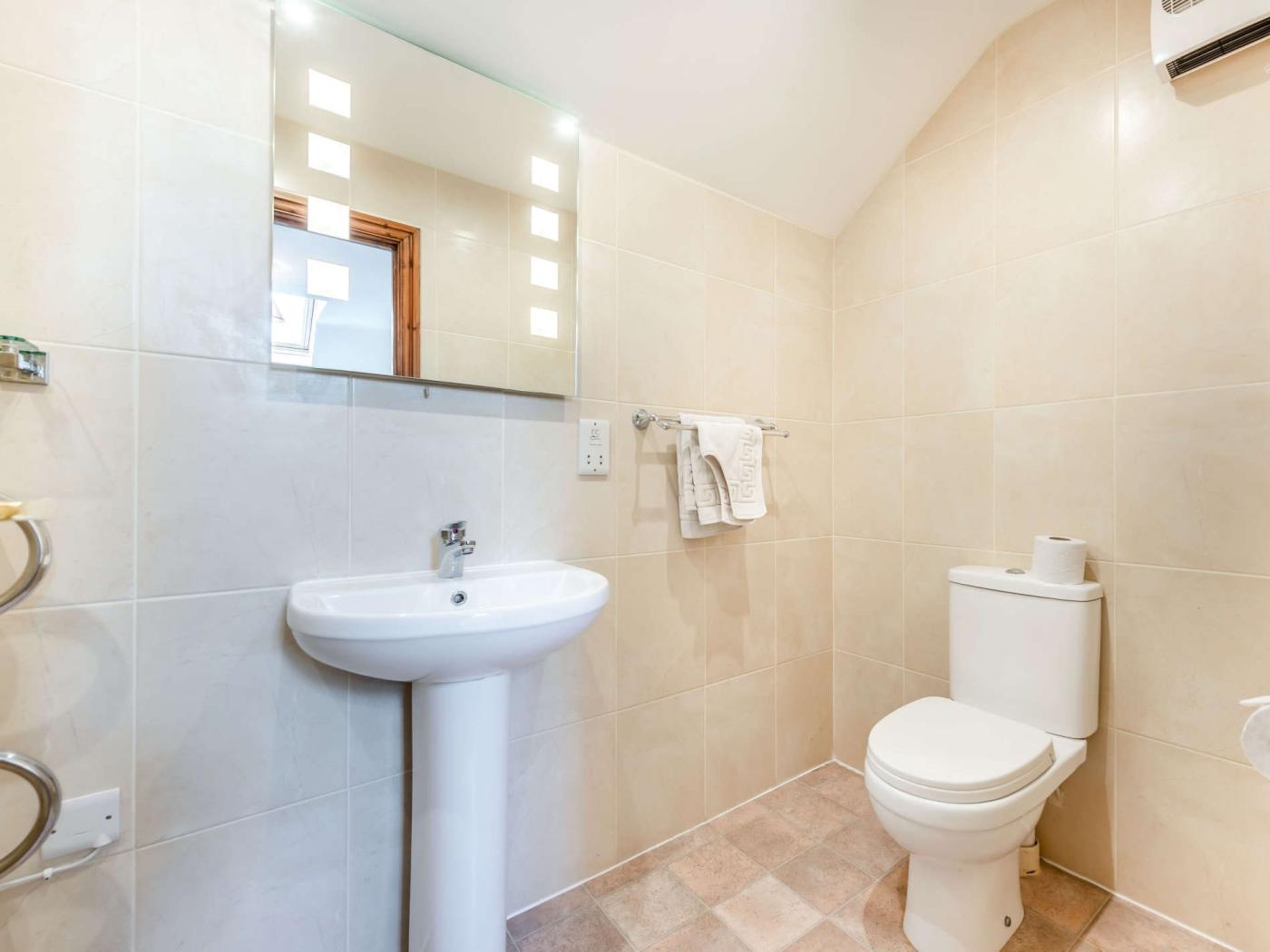 Property image 13 for HC79830