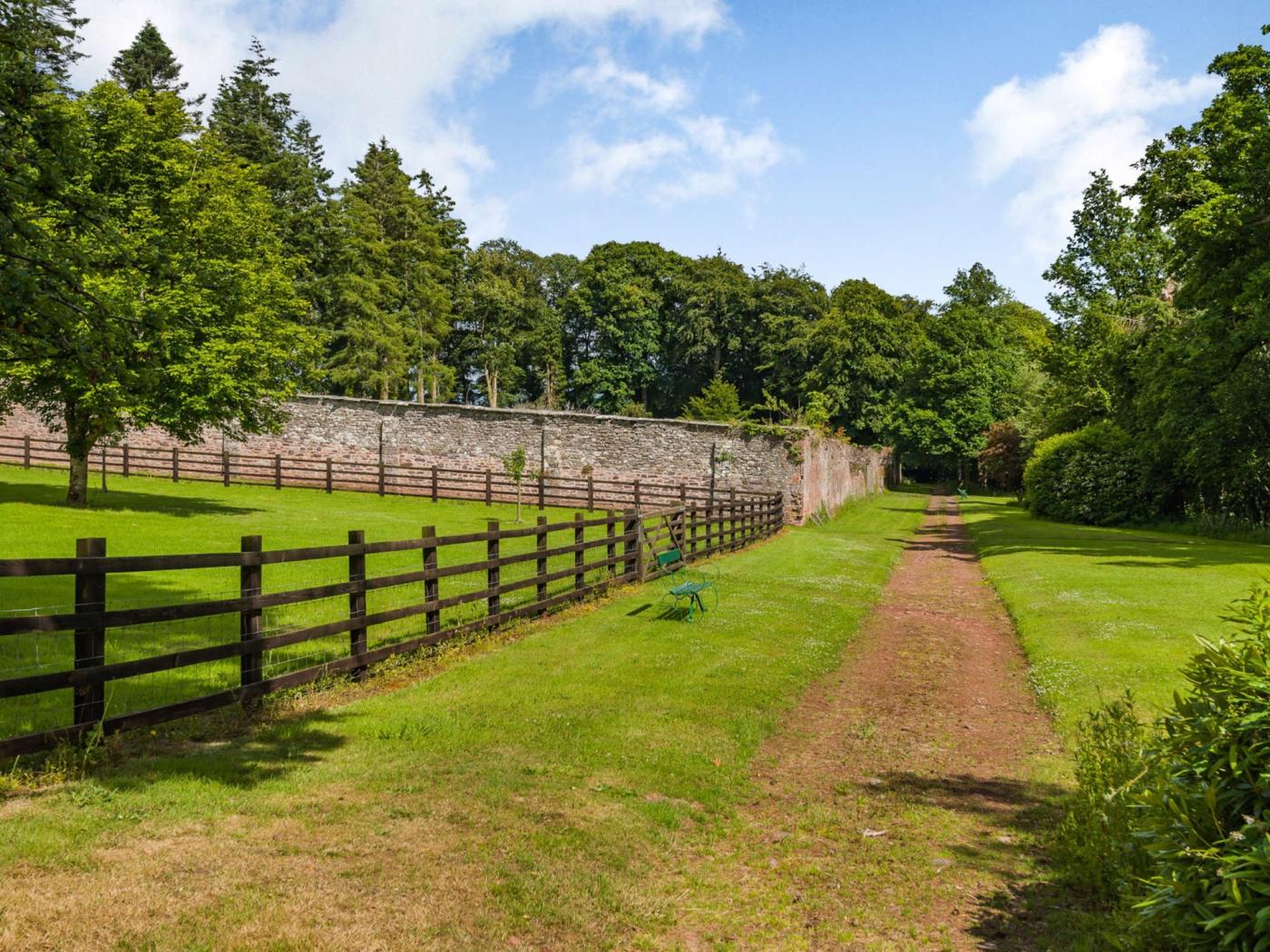 Property image 30 for HC91806
