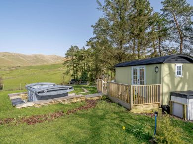 Height Of Winder Shepherds Hut (OC-76535) Height Of Winder Shepherds Hut (OC-76535)