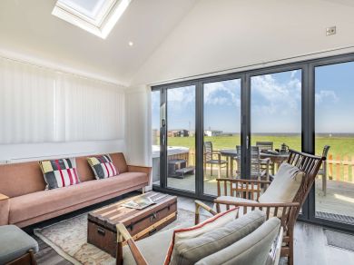 Seaview Crescent (OC-87876) Seaview Crescent (OC-87876)