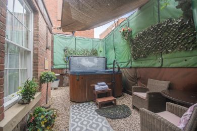 The Courtyard at Chester Apartments (OC-C42712) The Courtyard at Chester Apartments (OC-C42712)