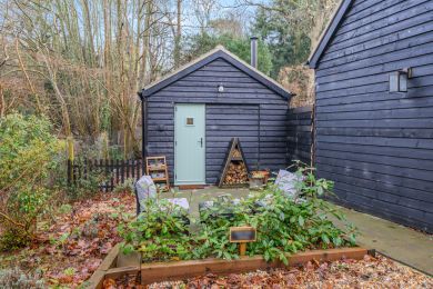 Quiet Cabin (OC-Q34498)