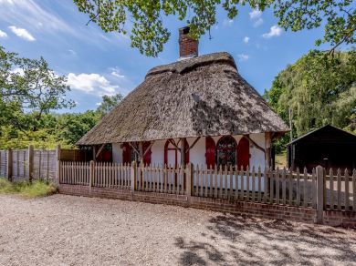 Dukes Bath House - Beaulieu (OC-78767)