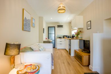 Owls Annexe (OC-O45262) Owls Annexe (OC-O45262)