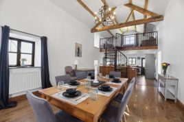 Ty Brith Barn
