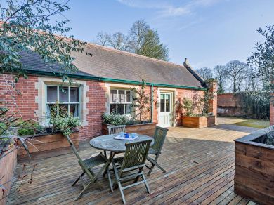 Field Dalling Hall Annexe (OC-KT059) Field Dalling Hall Annexe (OC-KT059)