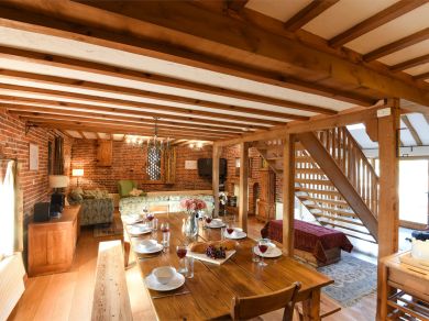 Walnut Tree Barn (OC-KT187) Walnut Tree Barn (OC-KT187)