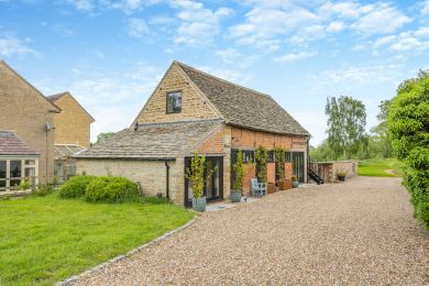 Vicarage Barn (OC-V29526)