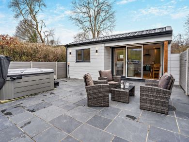 Islwyn Lodge (OC-95972) Islwyn Lodge (OC-95972)
