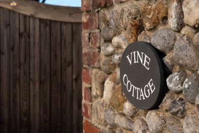 Vine Cottage (OC-2070)
