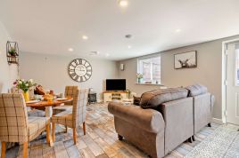 Grain Loft Cottage No 2