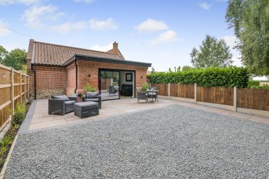 Dragonfly Lodge - Beeston (OC-D33048)