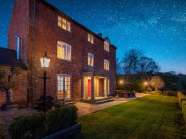 The Country House