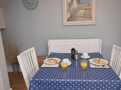 Dovecote Cottage (OC-EHC29)