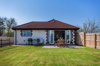 Barn Cottage - Falfield (OC-B31863)