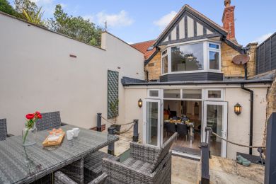 Apple Tree Cottage (OC-A33016) Apple Tree Cottage (OC-A33016)