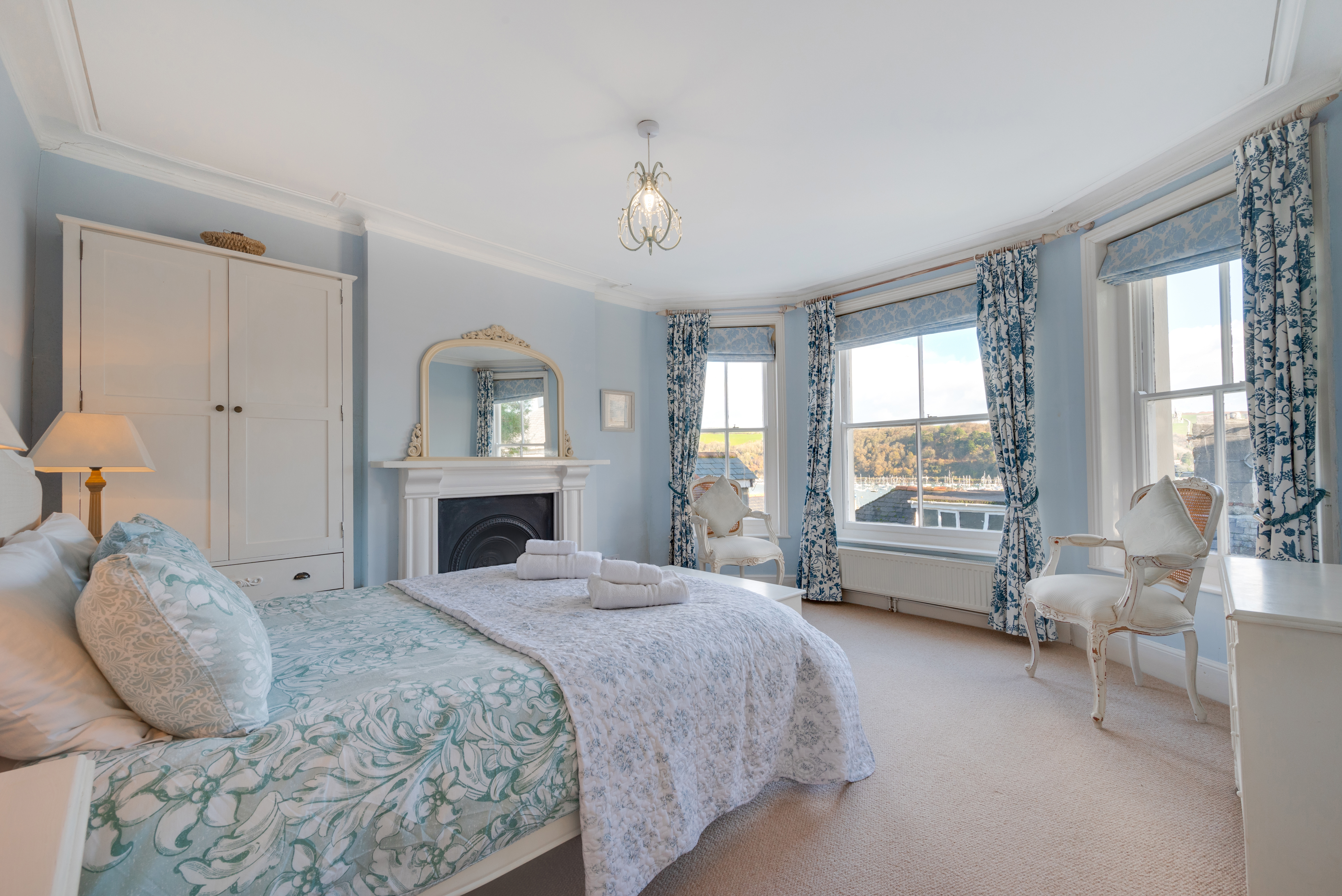 42 Above Town 42 Above Town In Dartmouth Devon 42-above-town-42-above-town-in-dartmouth-devon