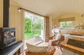 The Orchard's Retreat Shepherd's Hut
