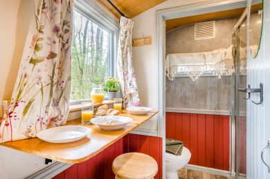 Honeysuckle - Holt Glamping (OC-H39011)