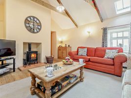 Hollyberry Barn At Banns Farm