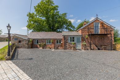 The Old Smithy (OC-T32530)