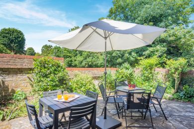 Eastbourne Seaside Retreat (OC-E44809) Eastbourne Seaside Retreat (OC-E44809)