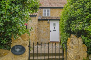 Rose Cottage - Powerstock (OC-R29646)