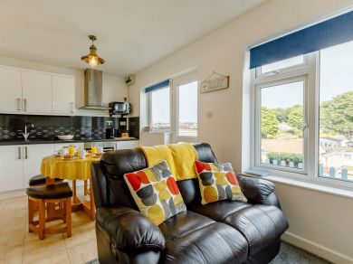 Coastal Retreat - Fishcombe Cove (OC-89000)