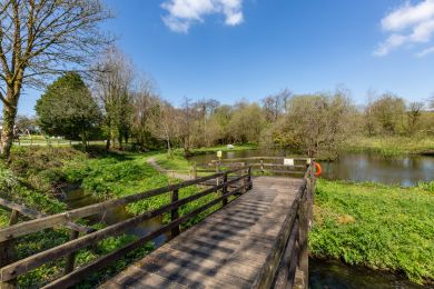 Lakeside Way (OC-L27385)