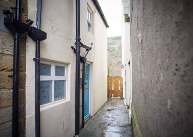 Gulls Haven - Staithes (OC-G29738)