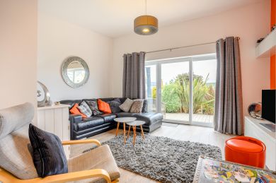 SeaBreeze Holiday Apartment (OC-WY549) SeaBreeze Holiday Apartment (OC-WY549)