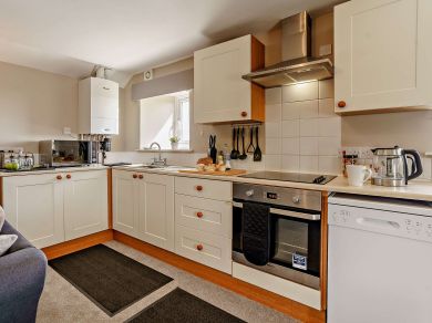 Cosheston Apartments 3 (OC-90732) Cosheston Apartments 3 (OC-90732)