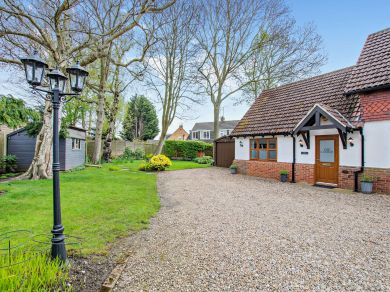 The Lodge At Old Orchard Cottage (OC-HH097) The Lodge At Old Orchard Cottage (OC-HH097)