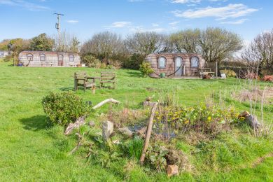 Hedgerow Hollow (OC-P34235) Hedgerow Hollow (OC-P34235)