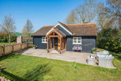 The Gate Lodge - Hawkspur Green (OC-T31798)