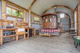 Mari - The Vintage Caravan