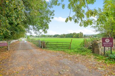 Gentleman Jack Farm Cottage (OC-83521) Gentleman Jack Farm Cottage (OC-83521)