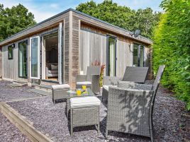 Honey Bee Lodge
