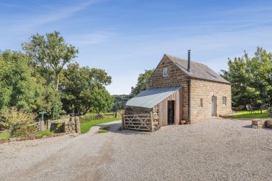 Little Barn at Hilltop (OC-L33102) Little Barn at Hilltop (OC-L33102)
