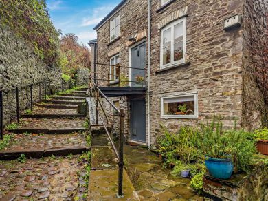 King Charles Cottage (OC-92729) King Charles Cottage (OC-92729)
