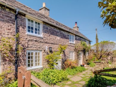 Egmont View Cottage (OC-IC045)