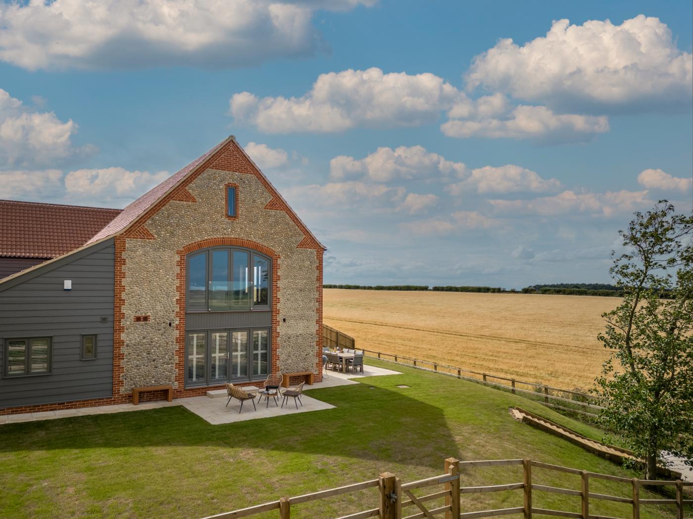 4 Bedroom Cottage in Docking - Dog Friendly Holiday Cottage in Docking ...