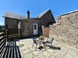 Cuthbert Cottage - Beal