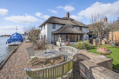 Ship Cottage - Reedham (OC-S30659)