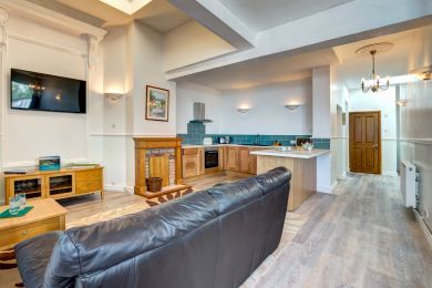 Oddicombe Hall Flat 2 (OC-ODDICO)