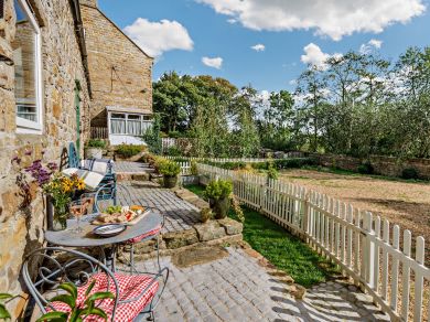 Swallow Cottage - Robins Hoods Bay (OC-G0191)